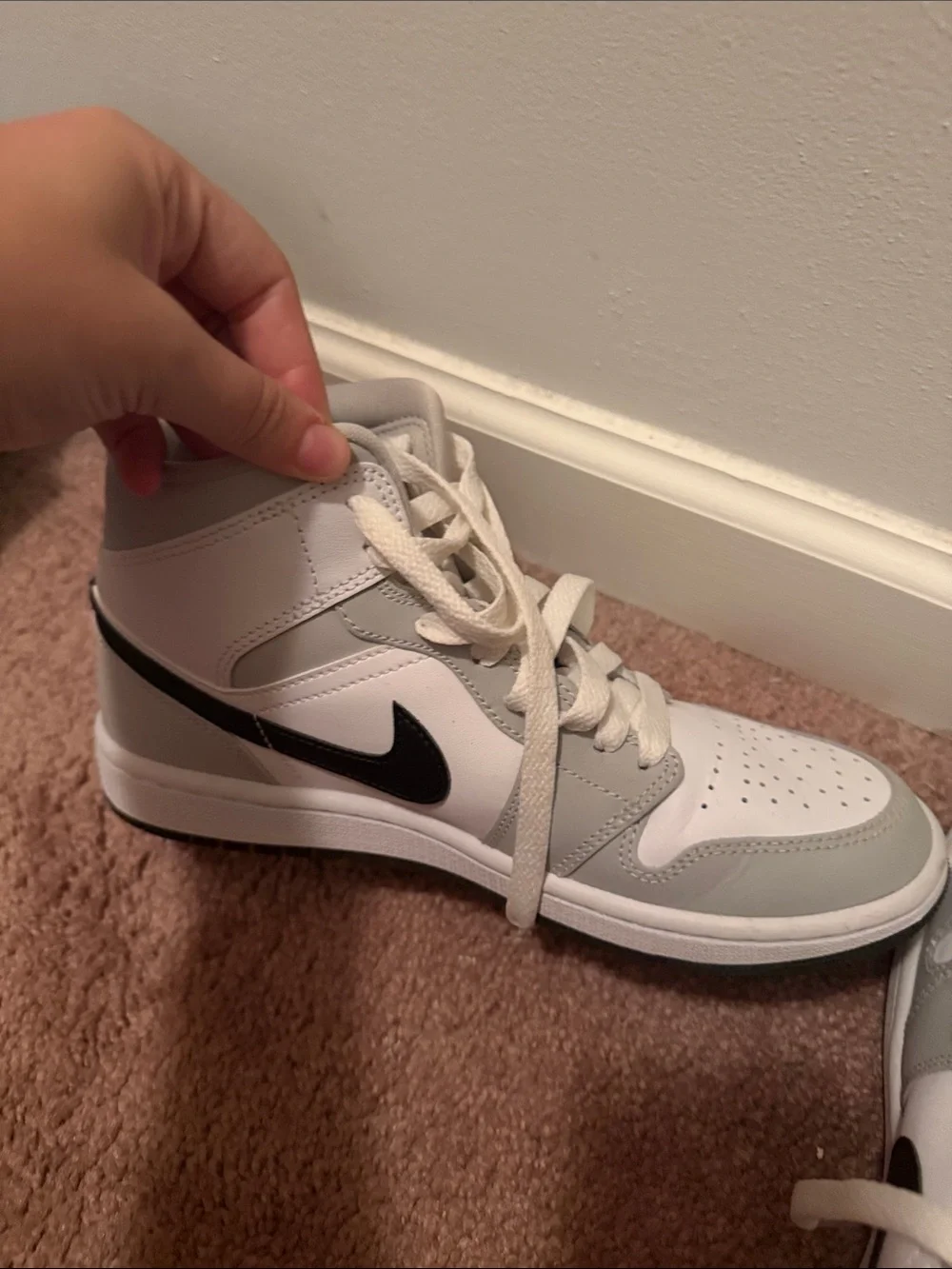 Nike Women's White and Light Gray High-Top Sneakers